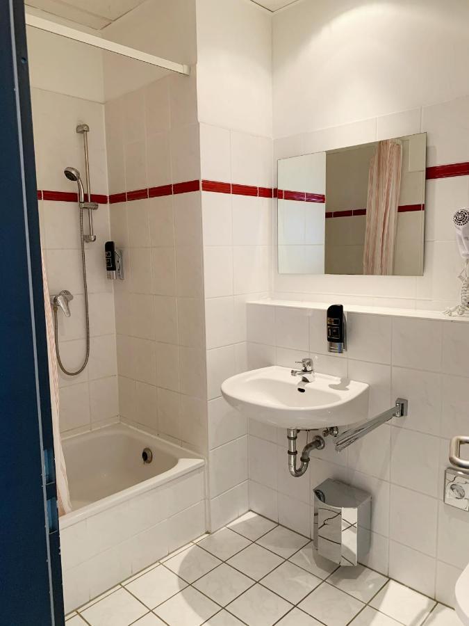 Hotel Birkenwerder Bagian luar foto