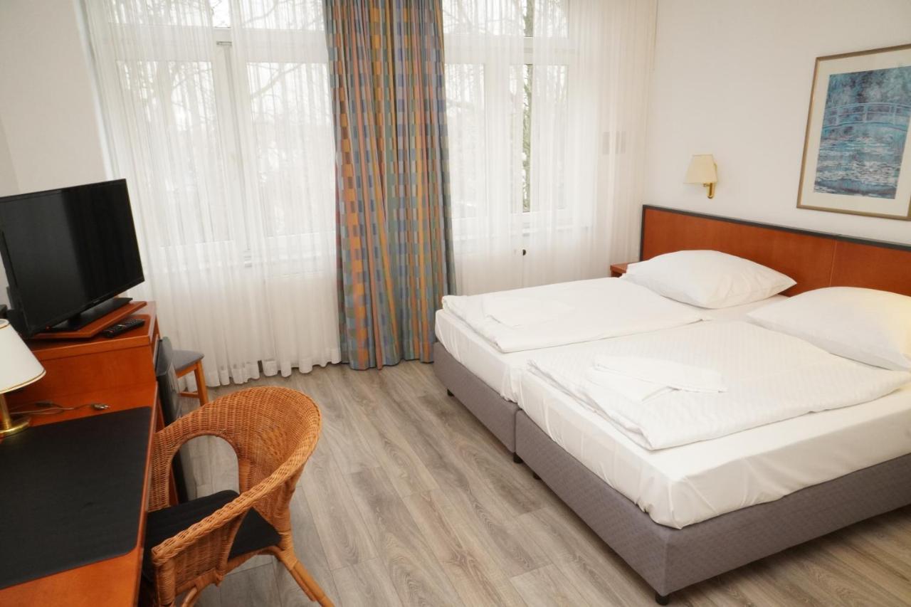 Hotel Birkenwerder Bagian luar foto