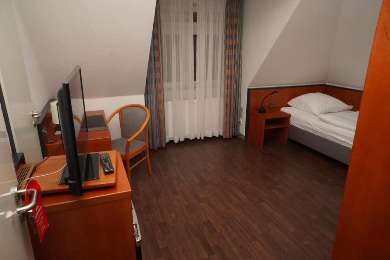 Hotel Birkenwerder Bagian luar foto