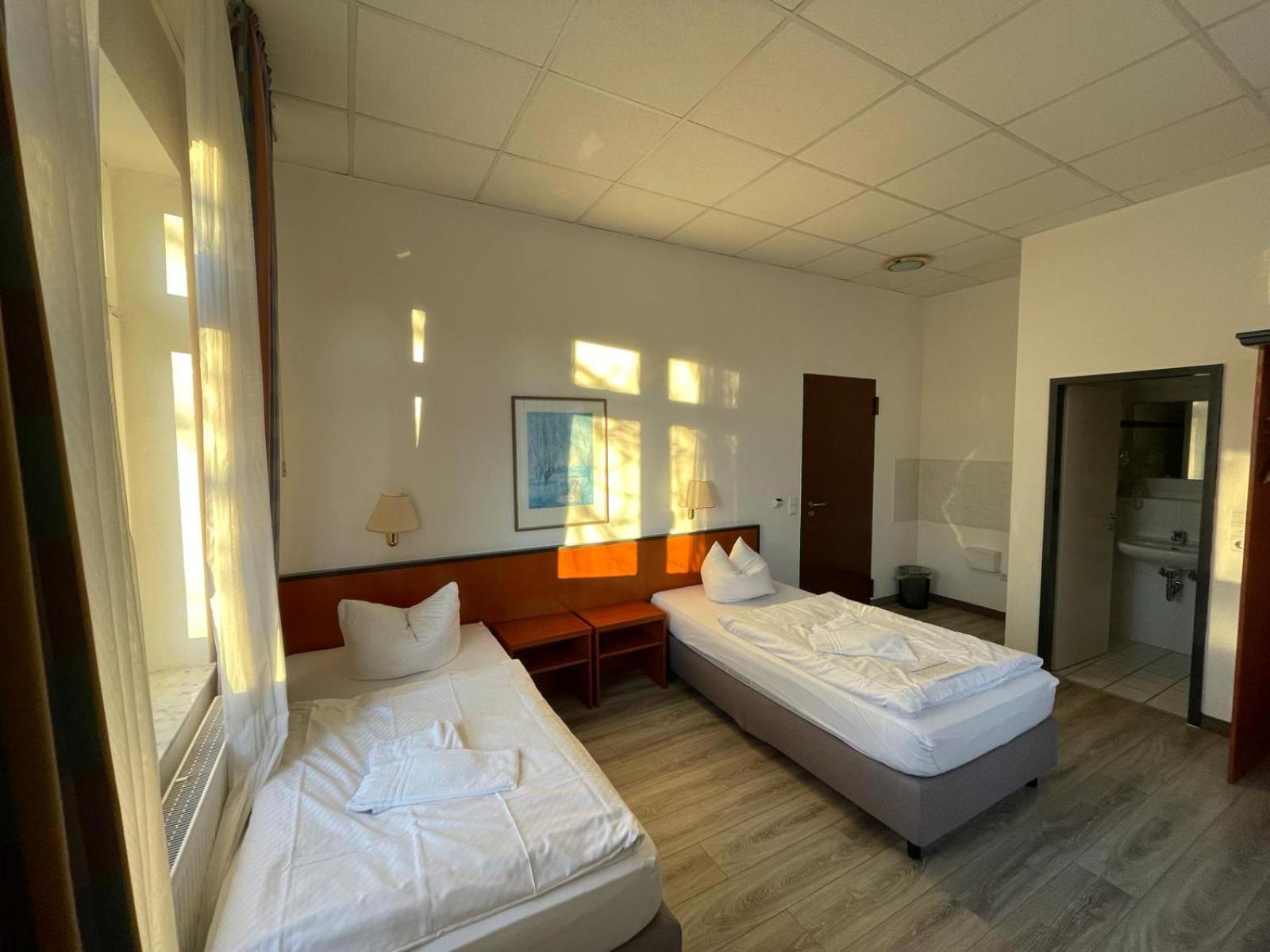 Hotel Birkenwerder Bagian luar foto